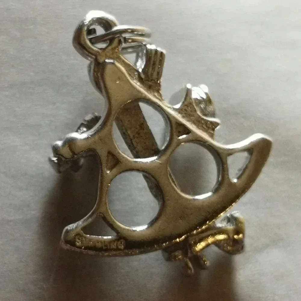 Vintage sextant sterling charm - Picture 2 of 2